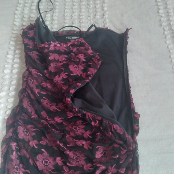 A burgundy and black Betsey Johnson fancy dress. - Picture 11 of 12